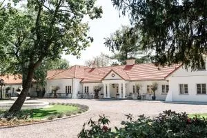 Dwór Amelii - Józefów na Wisłą