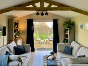 Countryside Cabin in Private Setting