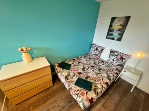 Appartements 09 CHIC & COSY GRAND APPART 4 PIECES 75m2 HYPERCENTRE WIFI SMART TV NETFLIX : photos des chambres