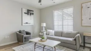 Landing at Sanctuary at Indian Creek - 1 Bedroom in Huntsville - Killen