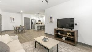 Landing at The Leo - 1 Bedroom in Myrtle Beach