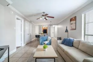 Landing at The Hive - 1 Bedroom in Mid City North - Baker