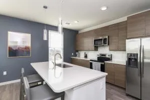 Landing at The Green at Plum Creek - 1 Bedroom in Kyle - بودا