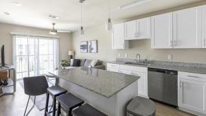 Landing at Camden Crossing - 1 Bedroom in Fort Worth