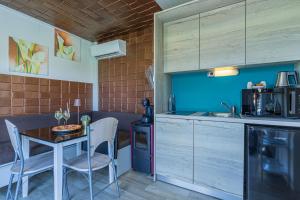 Rooftop Home With Whirlpool & Sauna - Happy Rentals 