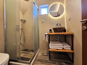 Fira gem luxury apartment