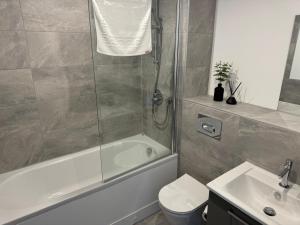 York Minster Icona 250 FREE parking & gym