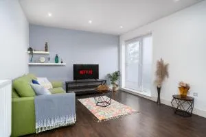 Near Airport - Free Parking - 邓弗姆林