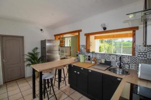Maisons de vacances Charmante Maison avec Terrasse : photos des chambres