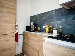 Appartements DREAM HOLIDAY 26 - Charmant T2 4 Pers 38m2 Terrasse de 14m2- Clim, Wifi, Parking - Sur RN7 au calme - au coeur de Livron sur Drome a 5Km l-Autouroute Proximite A7 : photos des chambres