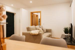 Alvarenga Apartments