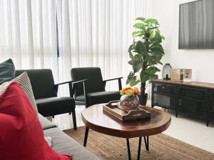 Modern City Condo El Millon