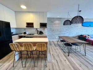 2BR Spacious Ground Level with Gym Pool and Cowork