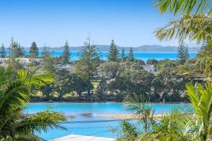 Pohutukawa Estuary Views