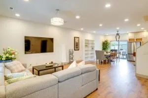 1 Mi to Downtown New Albany Home with Yard - Georgetown