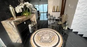 Black Diamond House - Raulis