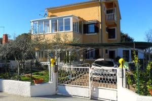 Apartments by the sea Kozino, Zadar - 11169