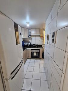 Apartamento de condomínio no Aririzal, com tudo dentro