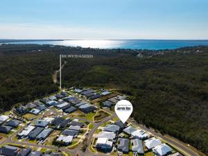 The Bayswood Retreat on Moona Creek by Experience Jervis Bay