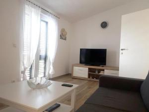 Apartments with parking space Vir - Torovi - Vir - Pedinka, Vir - 22373