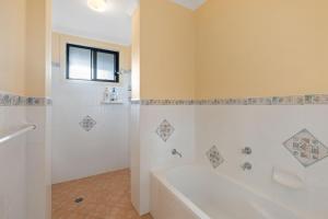 Lakeside Glass House