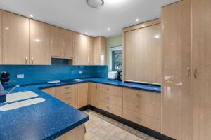 Lakeside Glass House