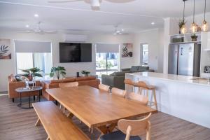 Hooked On Agnes - Agnes Water