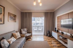 100 m² bem espaçoso com terraço, garagem e ar