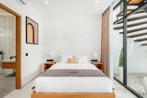 Aquamarine Tanah Barak