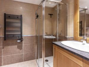 Appartements Superbe 3 pieces avec parking, wifi, proche pistes et commerces - FR-1-356-506 : photos des chambres