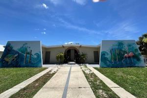 3BR 2BA, duplex ,Great location