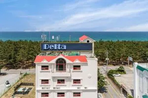 Delta Hotel - Tŭngmyŏng-ni