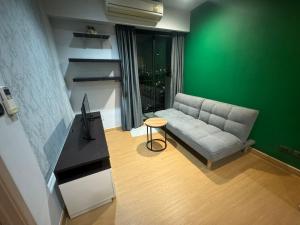 Fuse คอนโด สาทร-ตาสิน