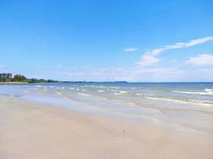 Sunshine Bay Resort by NG
