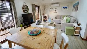 Clifton Cottage by Experience Jervis Bay - Sanctuary Point