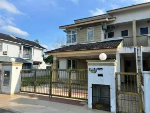 Kt Bintang Homestay - Kampong Kubang Parit