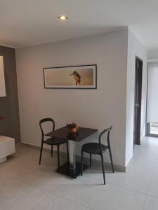 Large Corner Apartment 1BR - NV-207