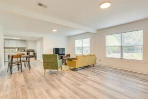 Mid-Town Cave for 6 Guests 3 Bedroom 1 Bath