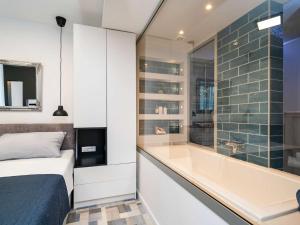 Apartments Villa Arcadia - Studio Apartment with Terrace and Sea View