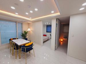 Seoul Hwaogok large three bedroom - 10mins to Gimpo Airport - Villas, Seoul