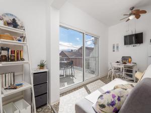 Apartments Sun 4 You - One Bedroom Apartment with Terrace and Sea View Apartment 1