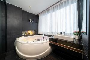 Studio Apartment in Bangla Rd