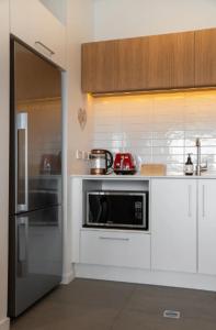 Central city sunsets - Warm! Modern! Quiet!