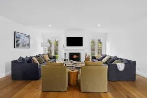 Westhaven Walk to Beach Shop Pool Spa Open Fire - بورتسي