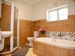 Salt Rock Beach Retreat with Private pool