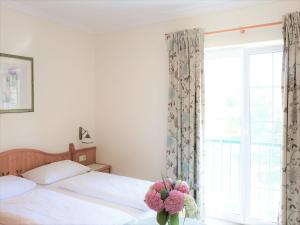 BIRKENHOF GOLS - B & B - Wohlfühl Hotel mit Wochenend-Restaurant