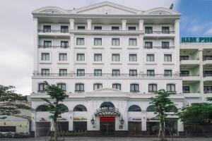 Grand Móng Cái Hotel