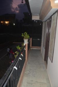 Shree Rudra Home Stay - 1BHK & 2BHK Home Stay Apartment