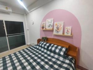 Red panda Hatyai Leegarden 200m can walk