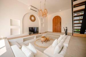 Maison Coucou - Modern Minimalist 3BR Villa near Tanah Lot